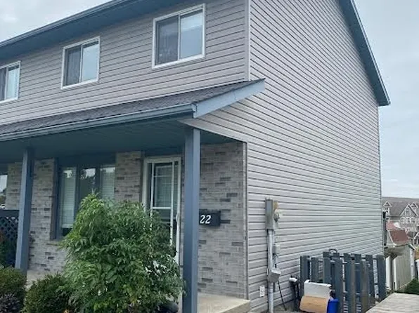 22 Dyer Ct, Cambridge, ON N3C 4B8