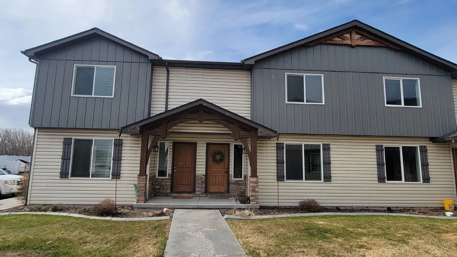 3 bed, 1.5 bath End Unit in The Meadows — Photo 1