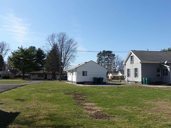 4th image of 1465 Jefferson St