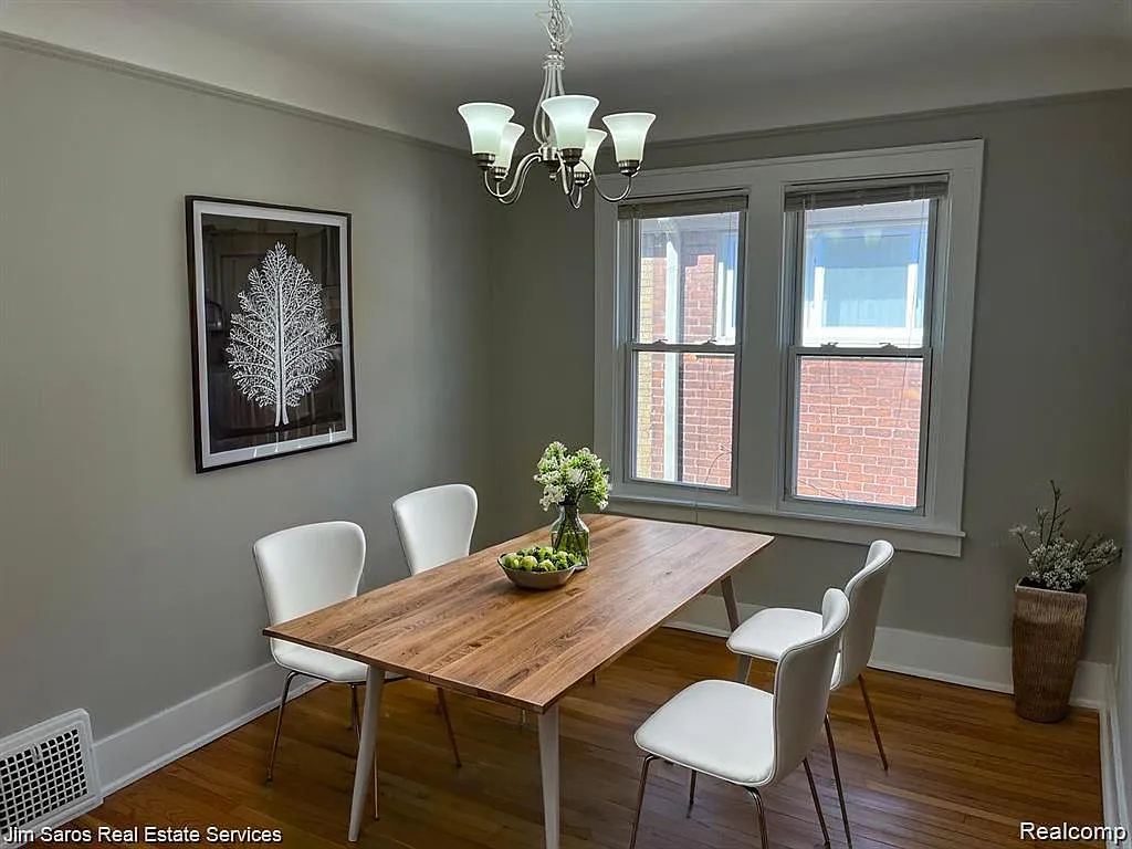 2 bed, 900 sqft, $1,250 — Photo 4