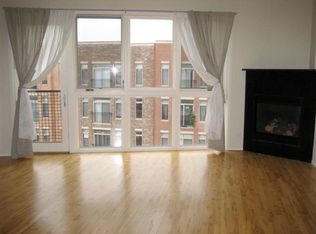 2432 W Madison St #4T, Chicago, IL 60612