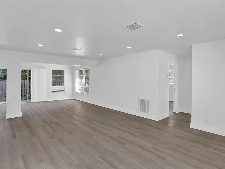 1013 SE 14th Ct — Photo 21
