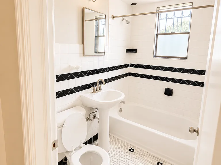 343 W Summit Ave — Photo 6