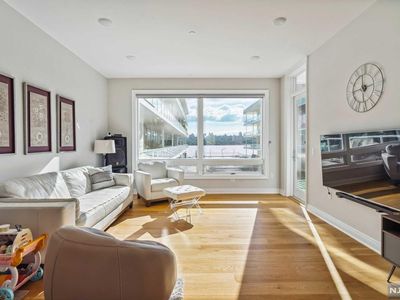 3 Somerset Ln UNIT 412, Edgewater, NJ, 07020