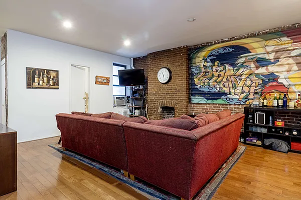 Rented by Compass | media 16