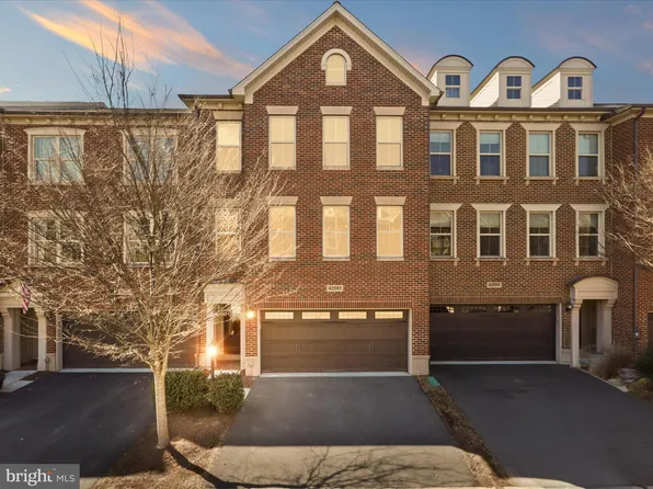 42561 Dreamweaver Dr, Ashburn, VA 20148
