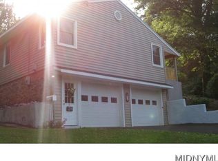 30 Mayberry Pl, New Hartford, NY 13413