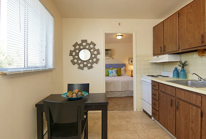 1 bed, 550 sqft, $725 — Photo 1
