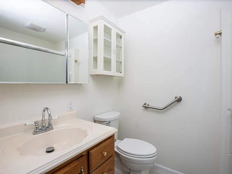 3470 NW Park View Dr — Photo 15