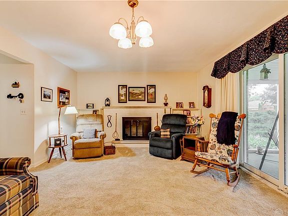 5th image of 109 Winchcombe Dr