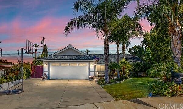 1st image of 733 Robinhood Ln