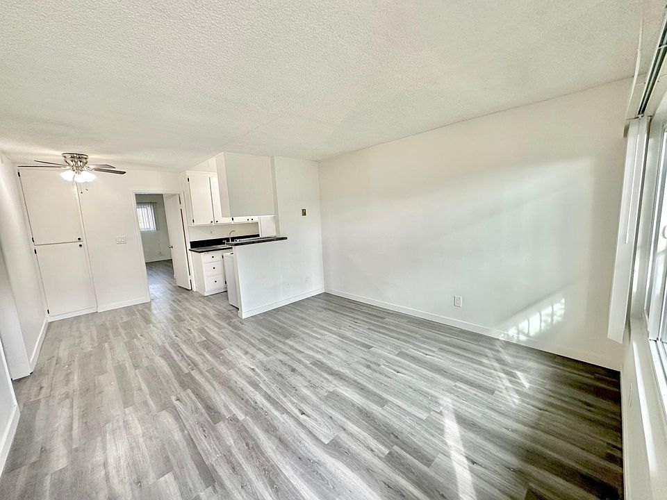 1st image of 715 Machado Dr #1