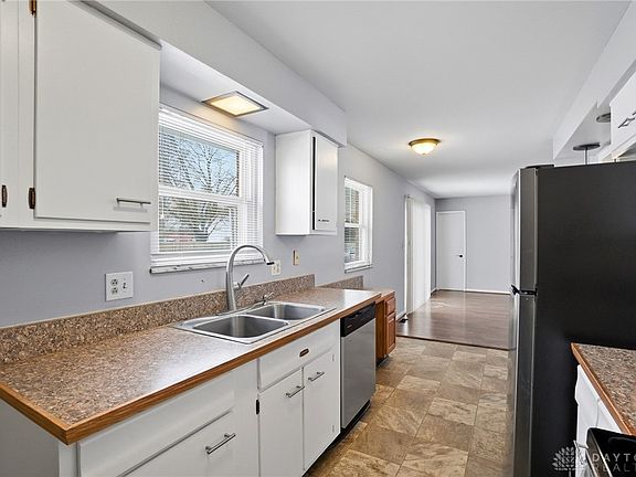 5th image of 174 Waterford Dr