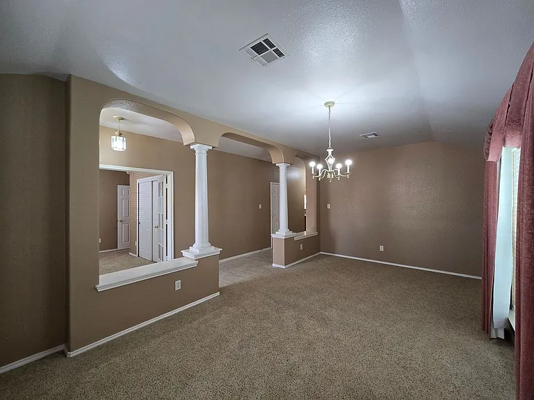 5812 Durango Dr — Photo 10