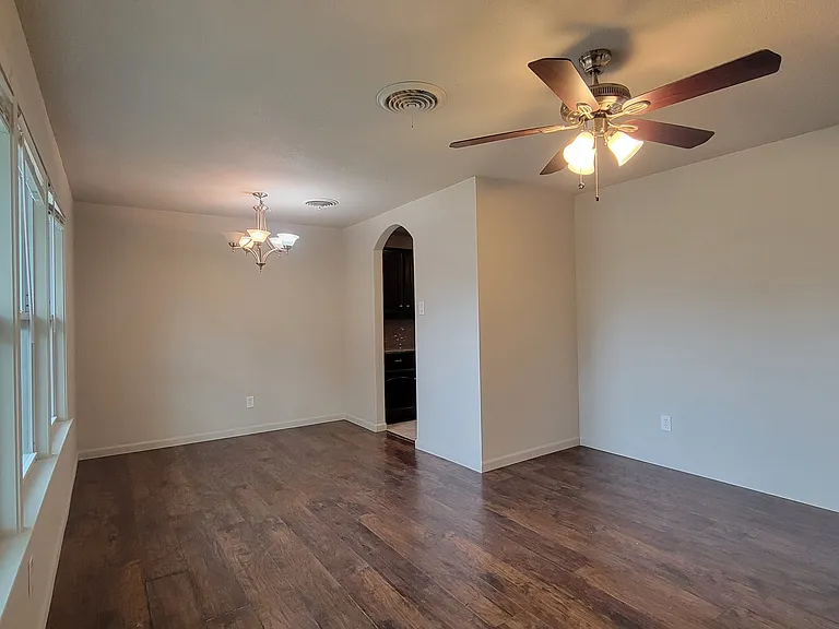 5613 Ammons St — Photo 8