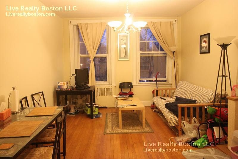 2nd image of 1234 Beacon St