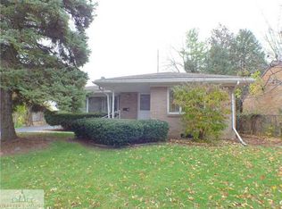 608 Armstrong Rd, Lansing, MI 48911