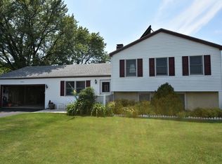 1N044 West St, Carol Stream, IL 60188