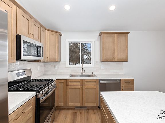 5th image of 4346 Leverette St