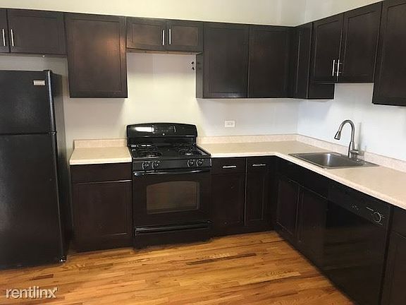 2605 Iowa #1 Kitchen