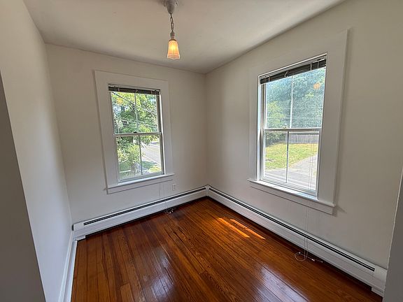 4th image of 30 Maple Ave #32F
