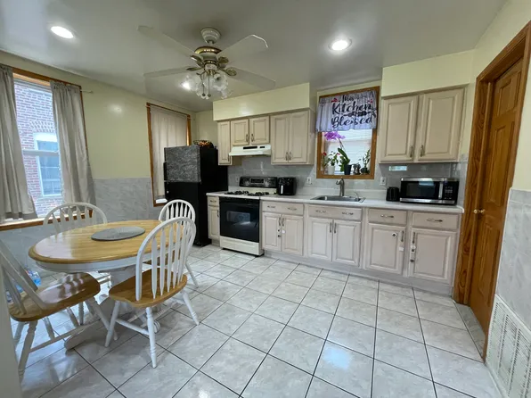 3 Cedar Hill Ave APT 2, Belleville, NJ 07109