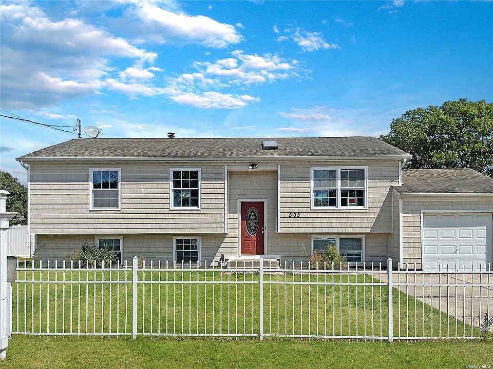 1st image of 805 Wilson Blvd