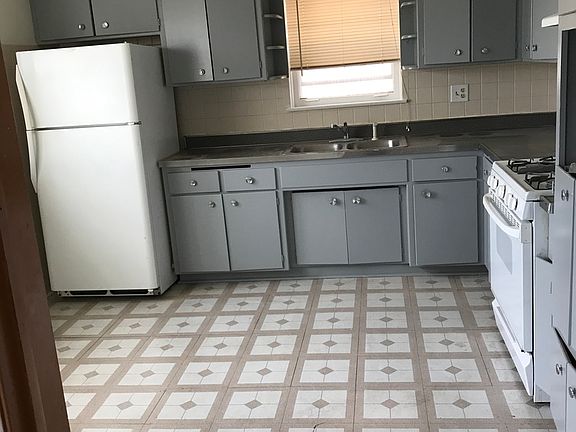 4th image of 2417 W Bryn Mawr Ave #1