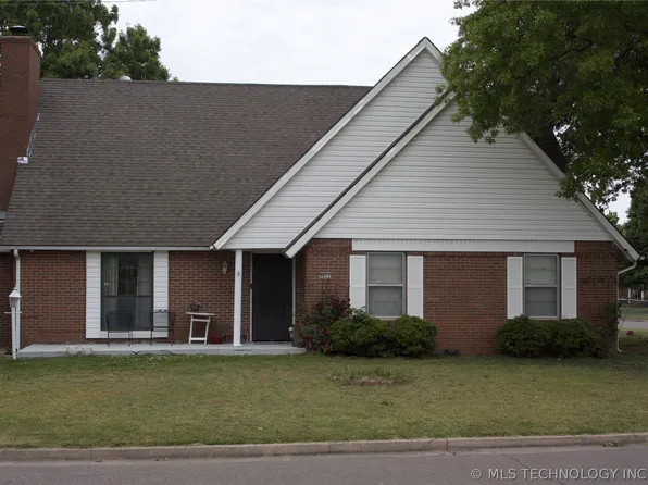 9811 E 12th Pl, Tulsa, OK 74128