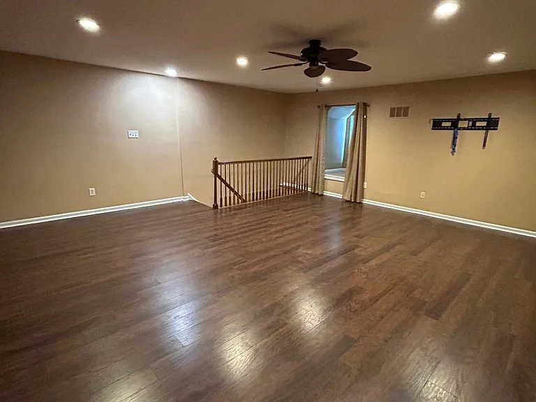 1423 Kathleen Ct — Photo 33