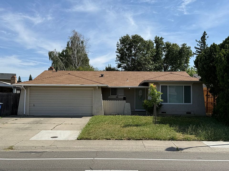 1st image of 3095 Rosemont Dr