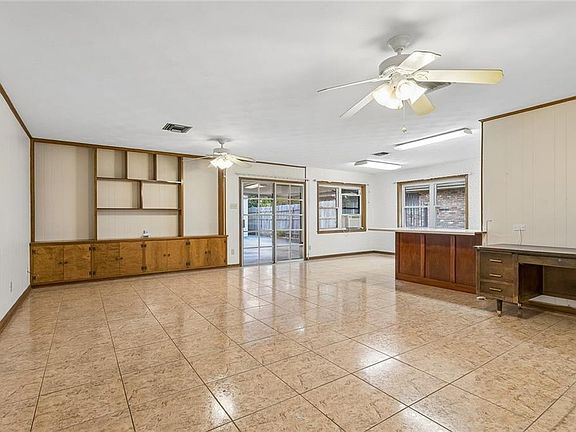 3rd image of 8713 Bocage Pl