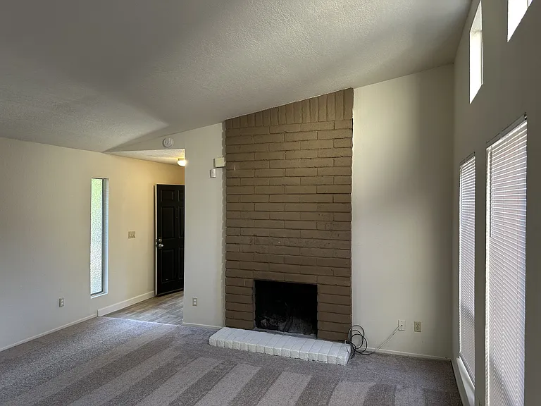 5627 Passero Way — Photo 3