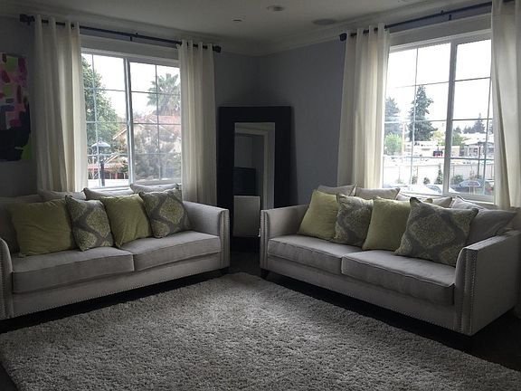 2nd image of 215 Catherine Pl
