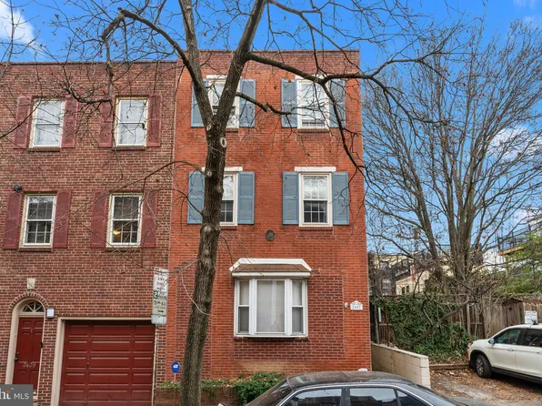 2407 Naudain St, Philadelphia, PA 19146