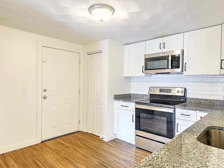 855 Providence St. — Photo 44