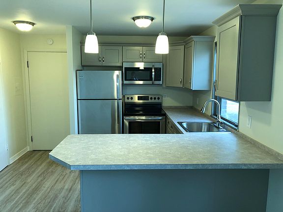 2nd image of 430 Englewood Ave APT 1