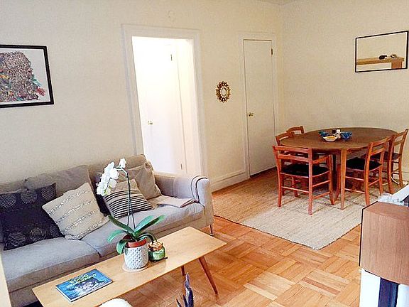 5th image of 72 Barrow St APT 2D