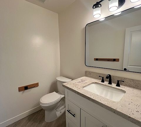 5th image of 4040 Badillo Cir #40