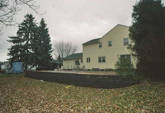3rd image of 40 Pebble Creek Ln