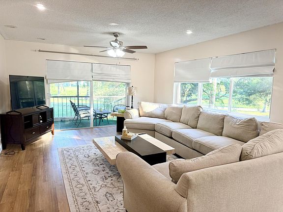4th image of 6260 S Falls Cir Drive #201