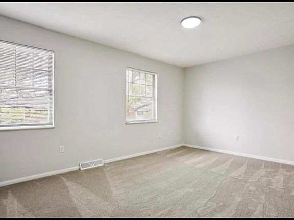5th image of 5556 Chatford Dr #5556