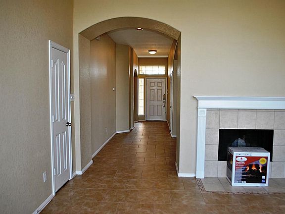 4th image of 2915 Standing Springs Ln
