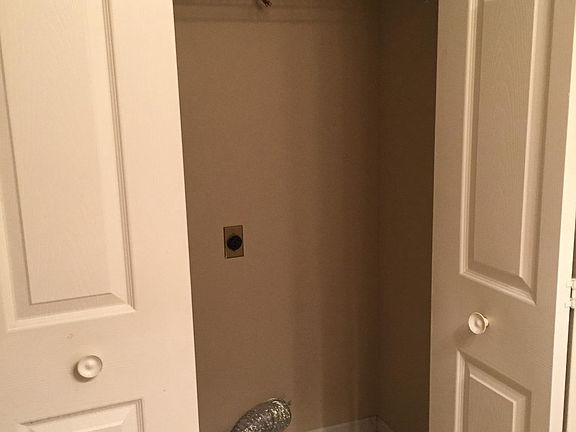 Washer dryer hookups in upstairs hall bath