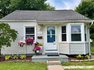 21619 Avalon St, Saint Clair Shores, MI 48080