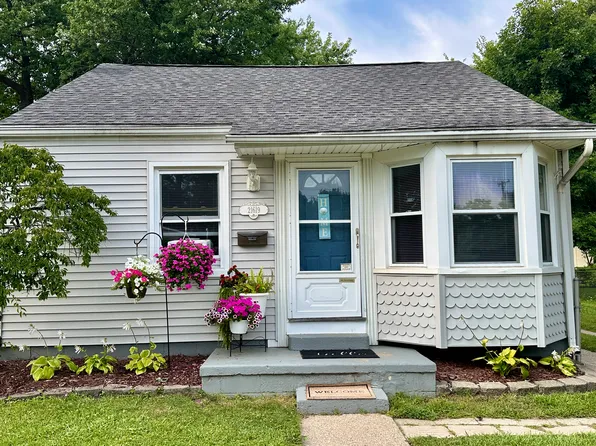 21619 Avalon St, Saint Clair Shores, MI 48080