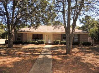 2200 Arrowwood Dr, Albany, GA 31721