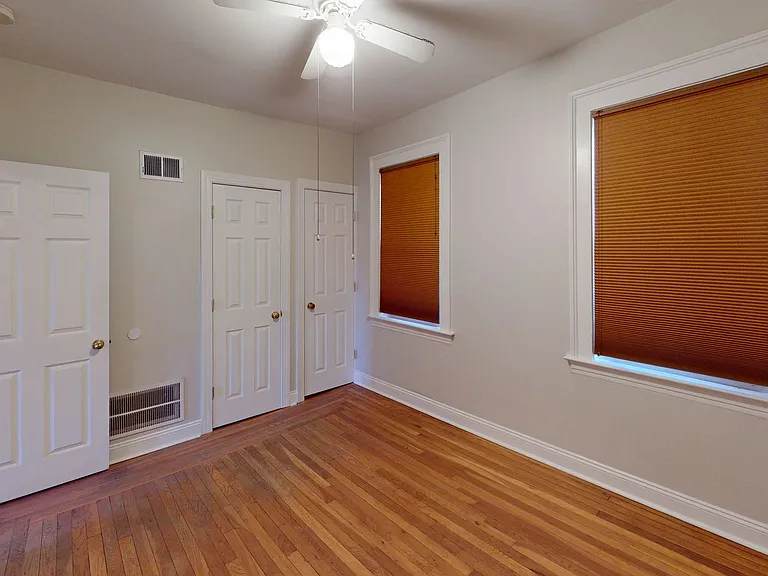 542 Chapel St #4 — Photo 13