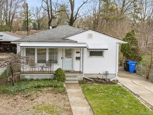 29064 Howard Ave, Madison Heights, MI 48071