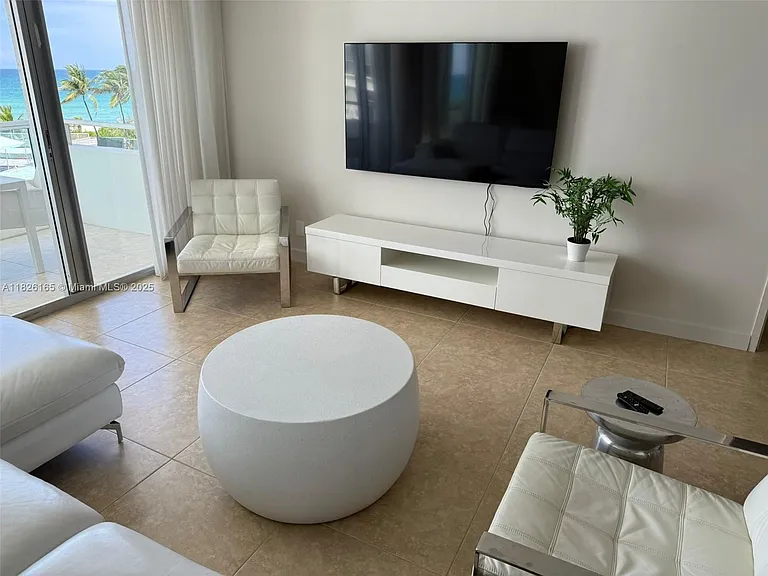 5151 Collins Ave #535 — Photo 9